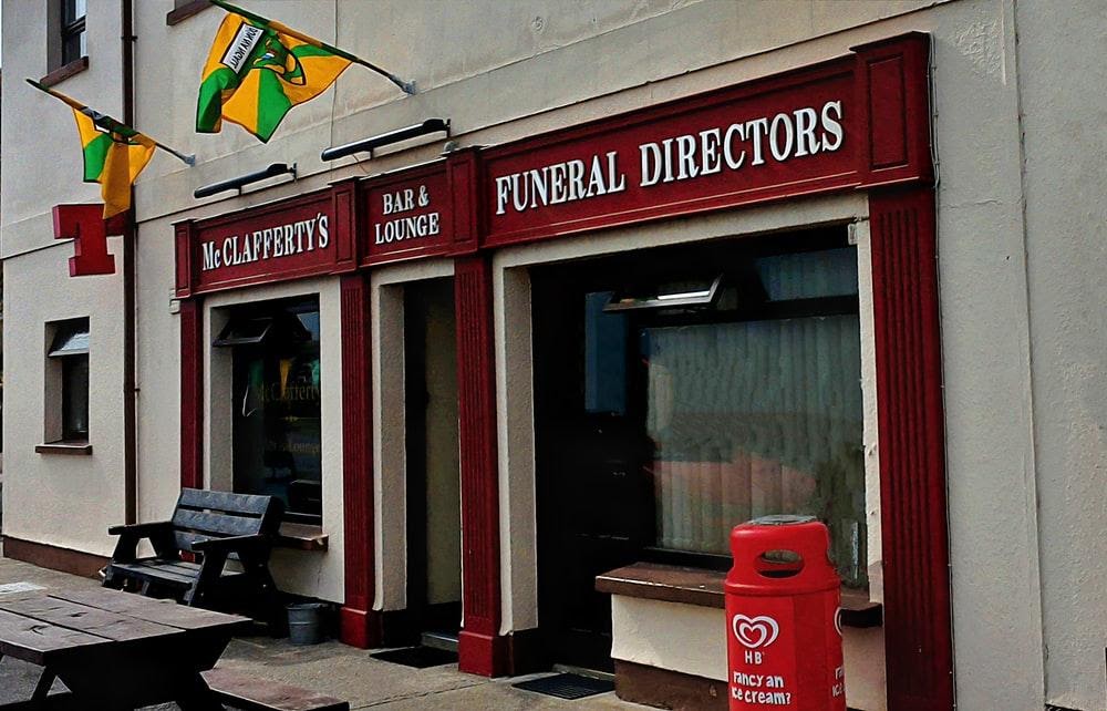 5 Tips on Choosing a Funeral Director