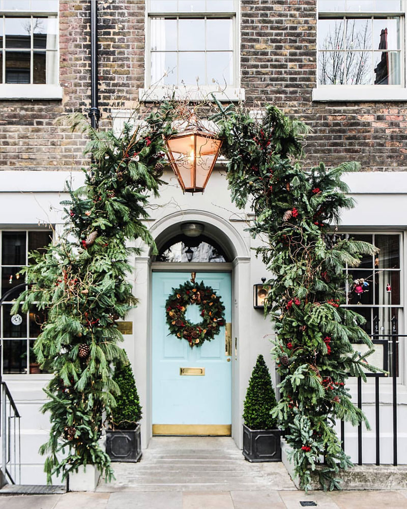 Weekday Wanderlust | Holiday 2019 Inspiration: Christmastime in London