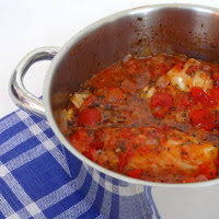  Bacalhau com tomate, pimento e manjericão