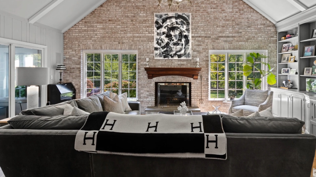 39 Interior Design Photos vs. 165 High Point Ln, Fairfield, CT Luxury Home Tour