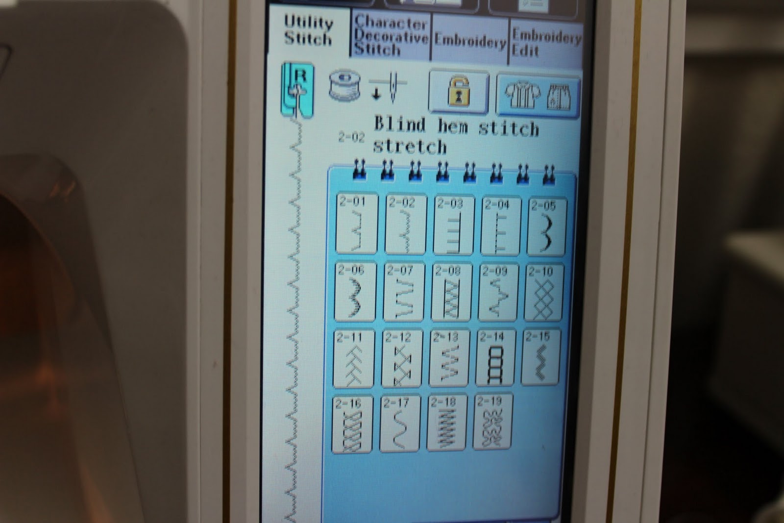 Blind hem stitch setting on sewing machine