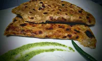 Serving Gobi paratha