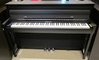 Yamaha CLP675 & CLP685 piano picture