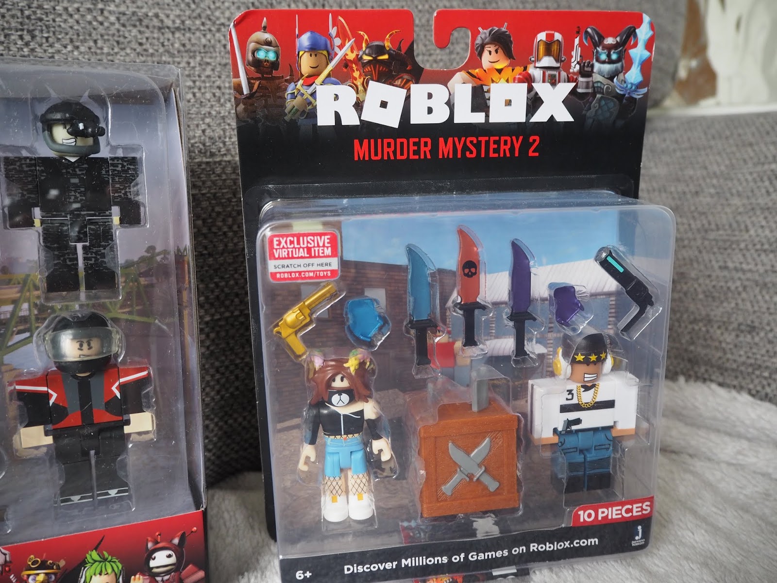 Chic Geek Diary The New Roblox Toys From Jazwares Review Giveaway - roblox cards toys