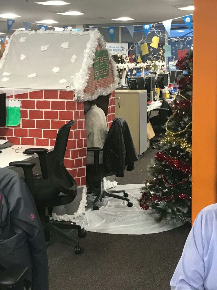 Weihnachten im Büro arbeiten witzig