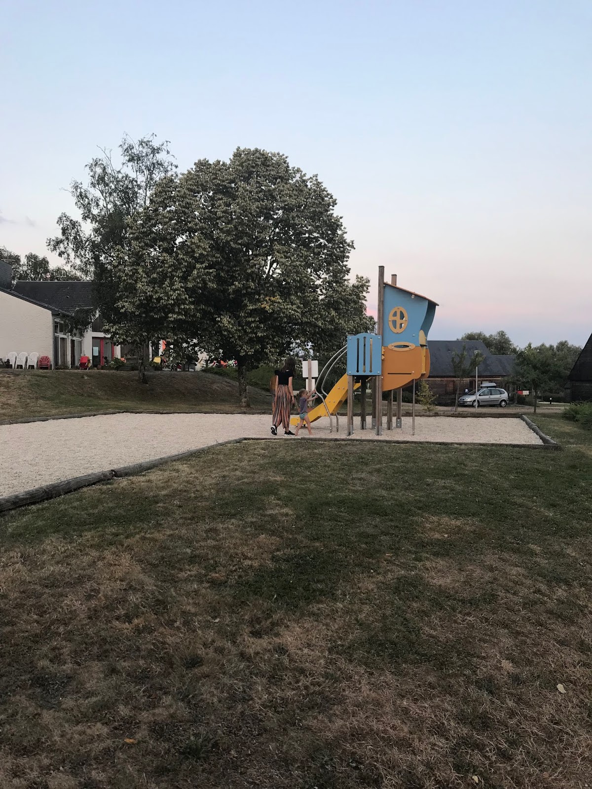 Une semaine au VVF de Sainte Suzanne Julesetmoa