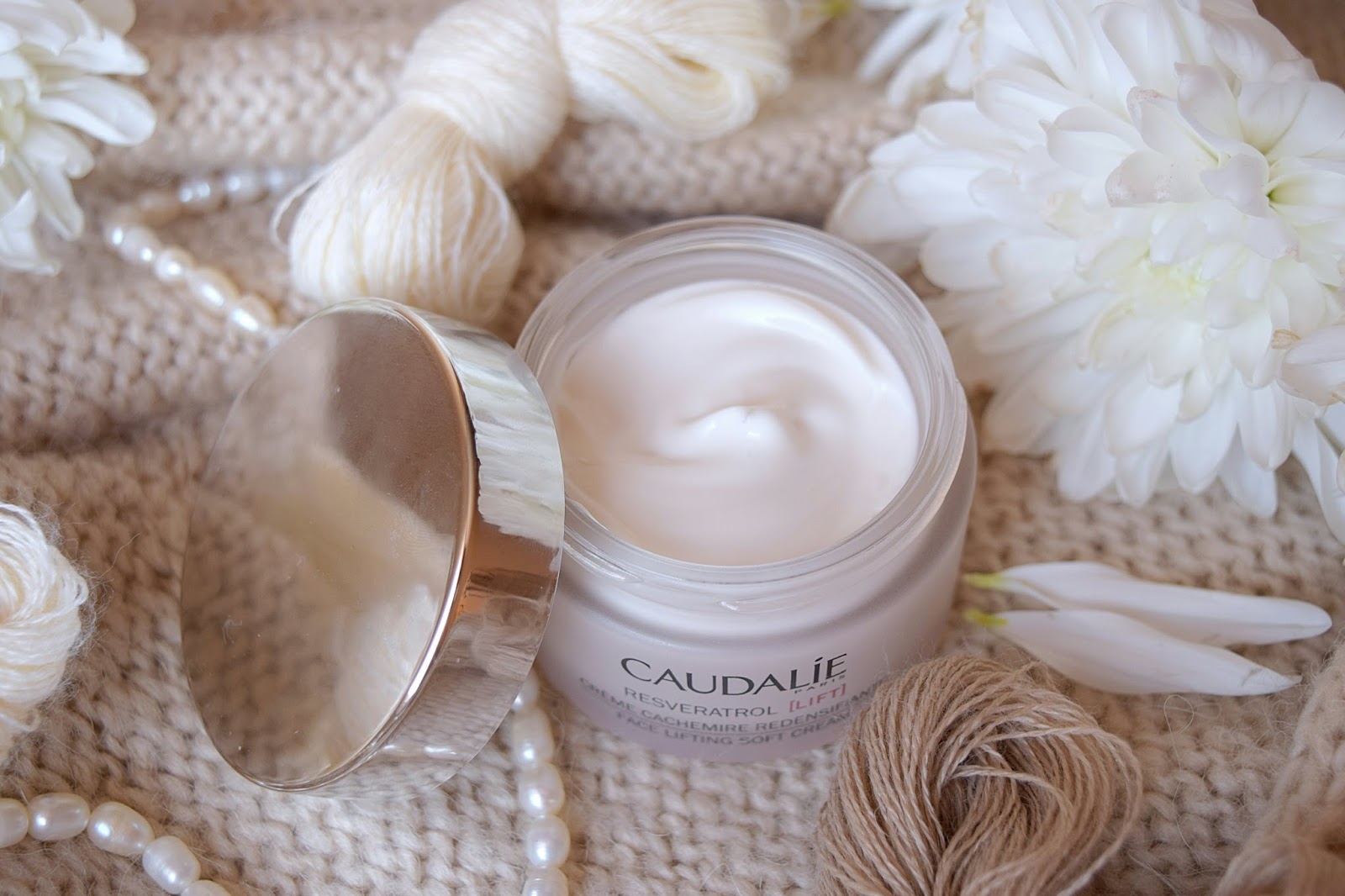 Кашемир с эффектом лифтинга. Caudalie resveratrol [lift] крем-кашемир для лица с эффектом лифтинга. Крем кодали кашемир. Кашемир с эффектом лифтинга. Нл кашемировый кашемировый крем.