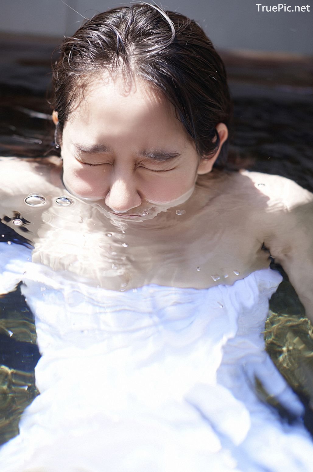 Image-Japanese-Actress-And-Model-Riho-Yoshioka-Pure-Beauty-Of-Sea-Goddess-TruePic.net- Picture-96