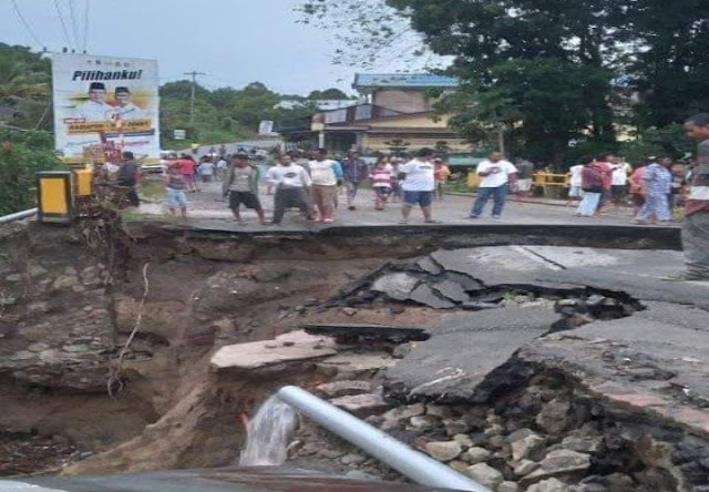 Jembatan Bah Tongguran Amblas Akses Dua Kecamatan di Simalungun Terganggu