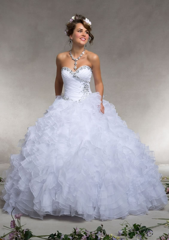 Angelus Bridal and Formal: 5 Tips For Finding The Perfect Quinceanera Dress
