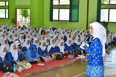 Berbagi Motivasi, Novita Hardini Tekankan Pentingnya Pondasi Iman dan Akhlak Pada Anak