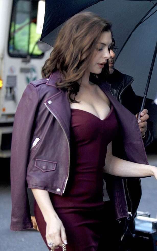 Món ăn "ngang ngược" được làm từ "thứ rau của quỷ" khiến kẻ khóc người cười 2 My nhan co 118925147 2592695747648389 6298359238965793878 n m 1626663882 593 width800height1275