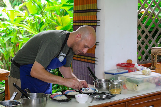 Making Mango with Sticky Rice