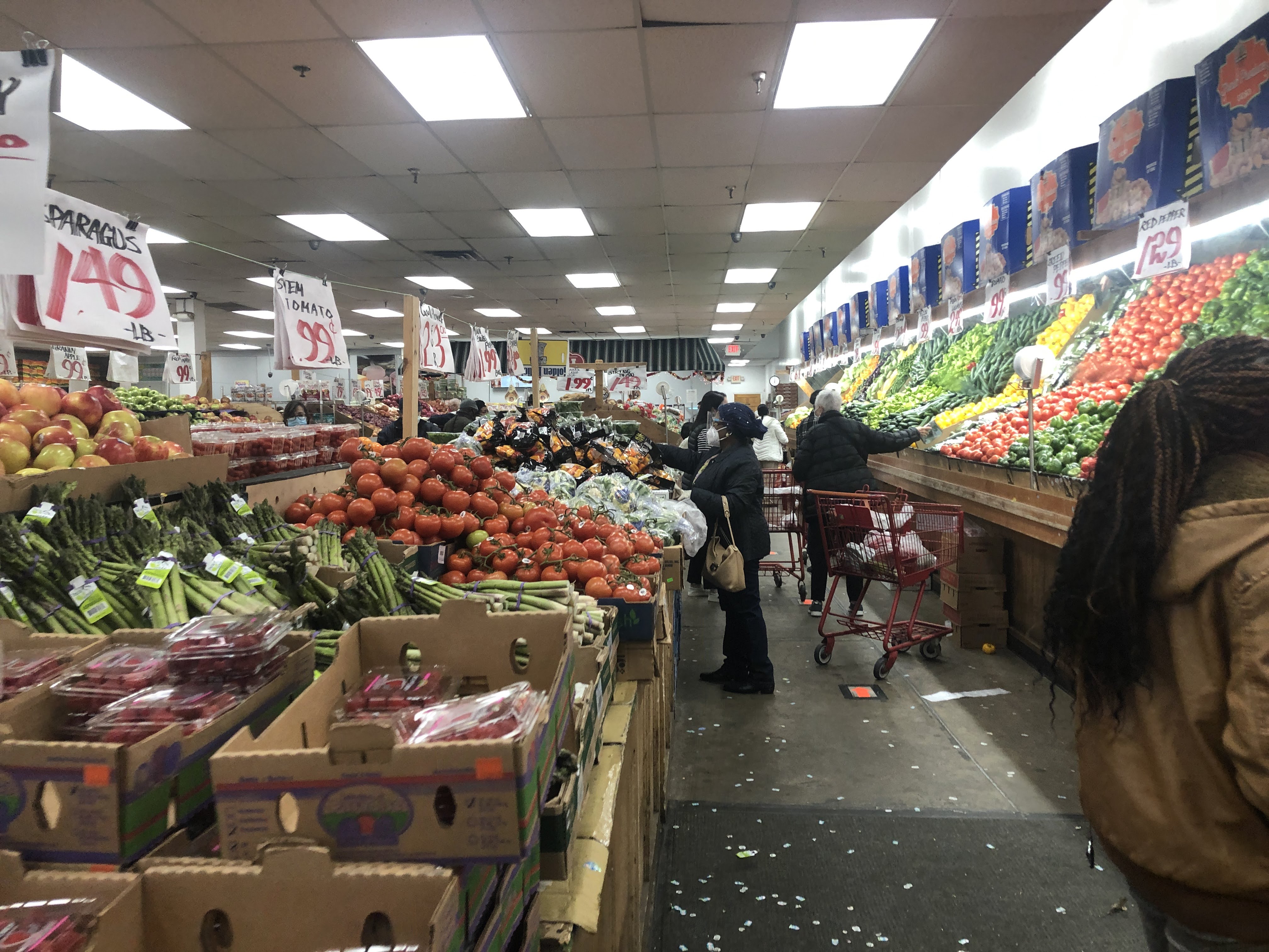 Look Inside Route 10 Farmers Market Livingston, NJ