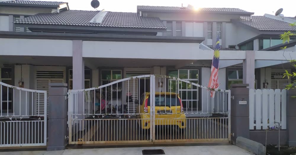 RUMAH TERES 1 1/2 TINGKAT TAMAN NURI, DURIAN TUNGGAL, MELAKA  for sale..