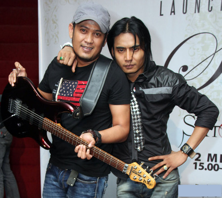 Kumpulan Full Album Nonstop Lagu SETIA Band Mp3 Terbaru 2018 Gratis