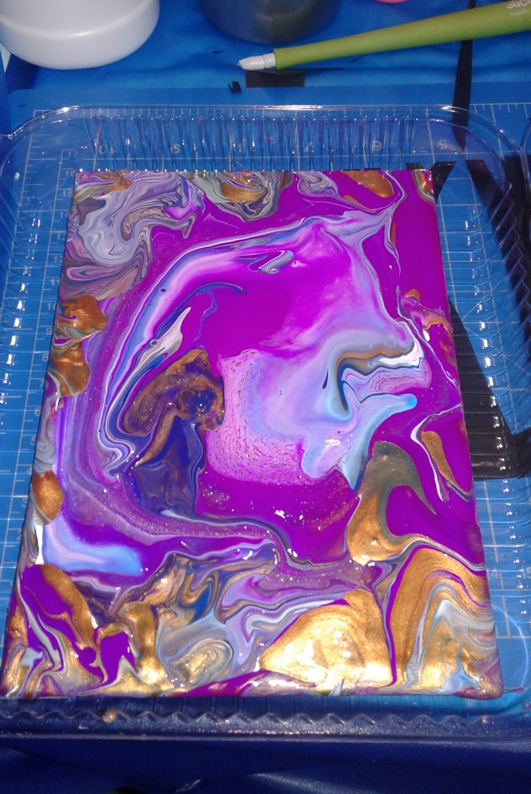 a faithful attempt Tempera Pour Painting> Northern Lights Silhouette