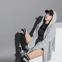 An Seo Rin – Fitness Set Foto 7