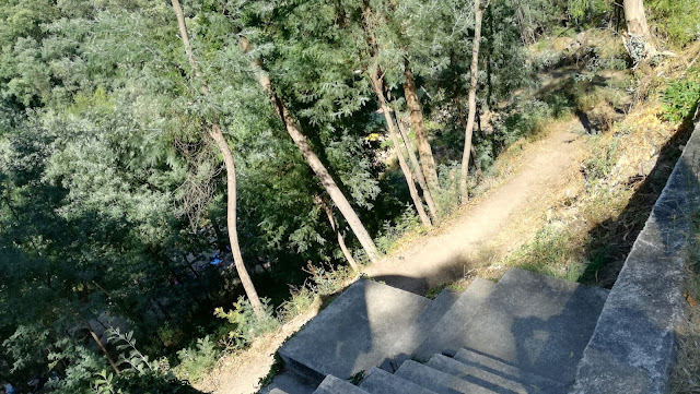 Escadas de acesso á praia fluvial Escadas de acesso á praia fluvial