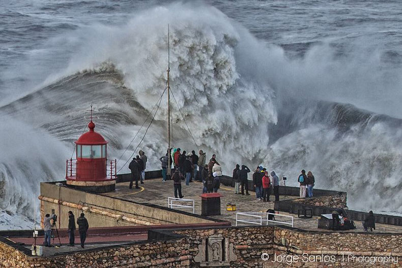 Las olas gigantes de Nazaré Portugal RUTA 33