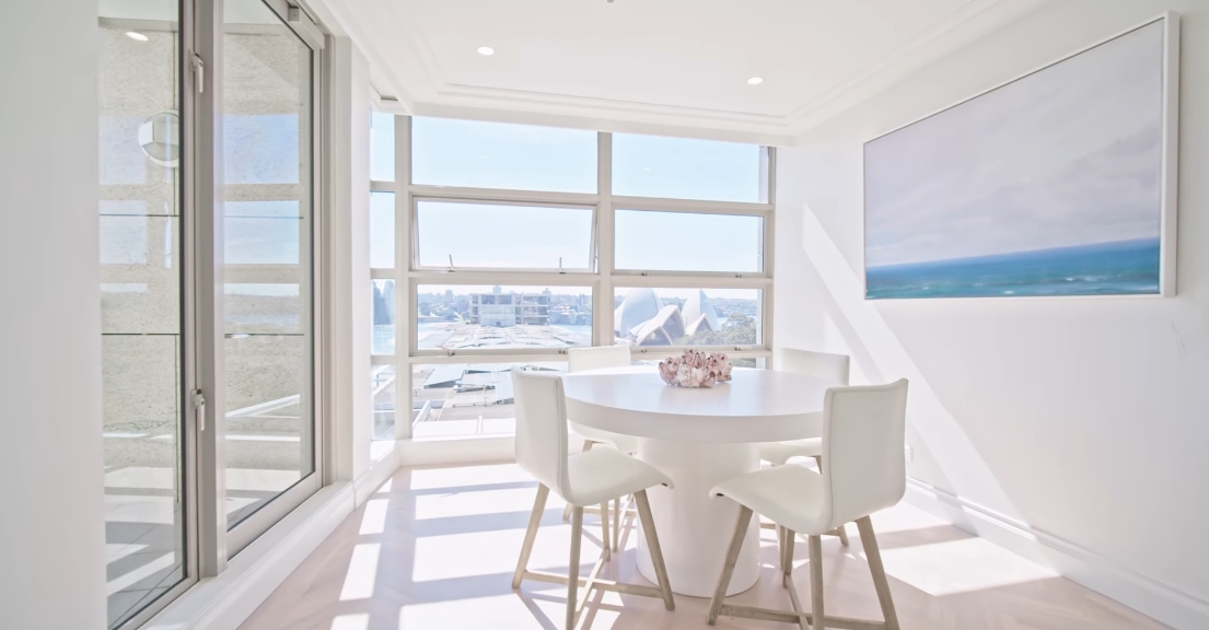 22 Interior Design Photos vs. 1401/61 Macquarie St, Sydney Luxury Condo Tour