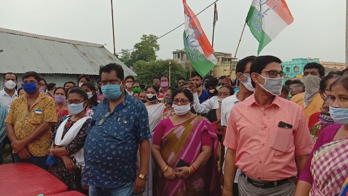 তৃণমূলের নয়া কমিটি নিয়ে পূর্ব বর্ধমান জেলায় শুরু চাপান উতোর, আউশগ্রাম,গুসকরায় তৃণমূলের বিক্ষোভ