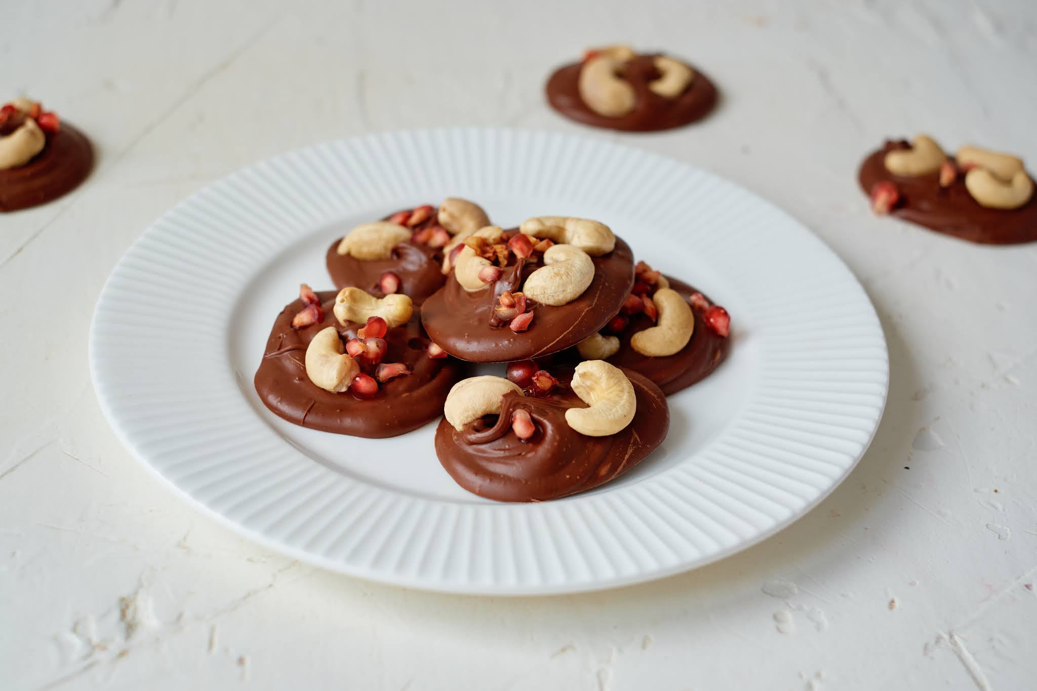 How to Make Chocolate Drops at Home