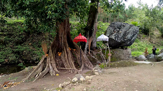 Watu Prahu Taman Spiritual Jambewangi Sempu