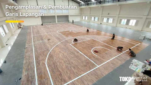 Lantai parket lapangan basket