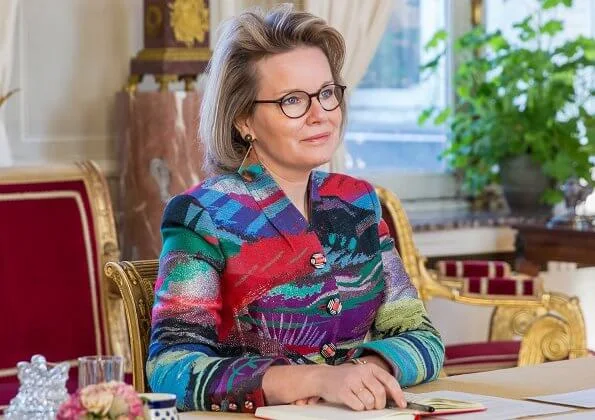 Queen Mathilde wore a giacca blazer from Giorgio Armani