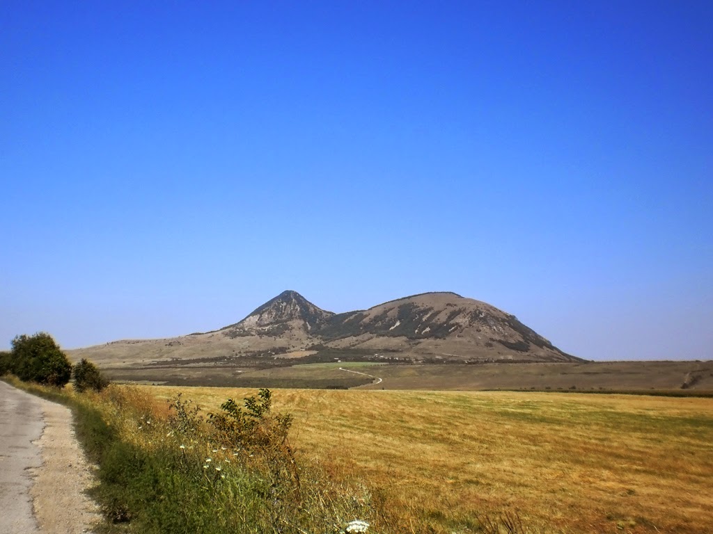Село Новоблагодарное гора Верблюдка