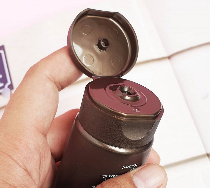 Random Beauty by Hollie Corrynne's Fullers Earth Face Wash and Mud