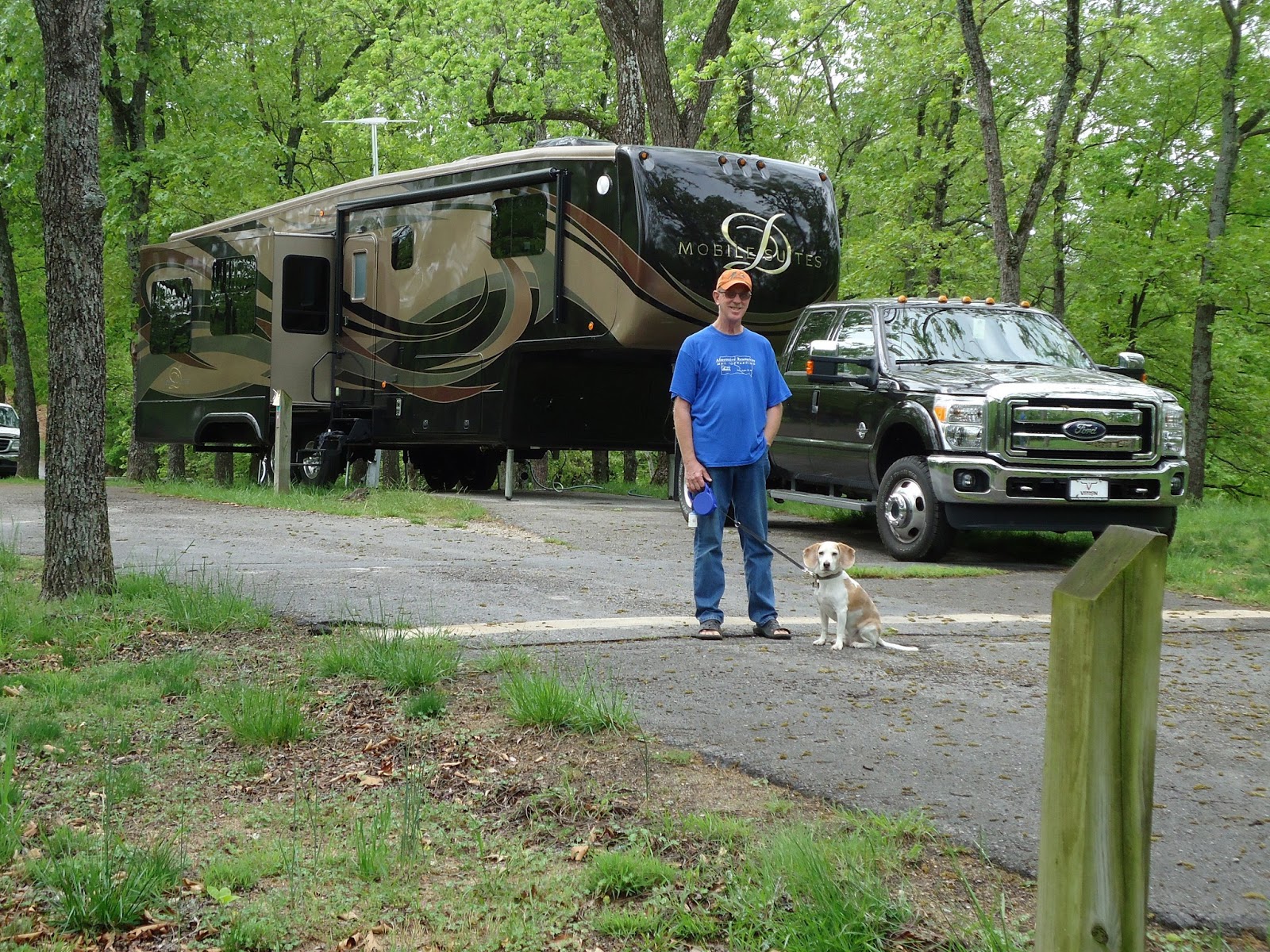 Where RV Going? Shoreline, hills and "glamping" in the Ozarks on 10 a day