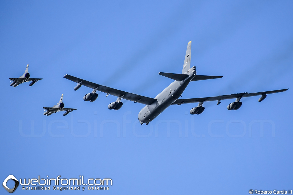 B-52%2BStratofortress%2BCOlombia%2BAir%2BForce%2BKfir.jpg