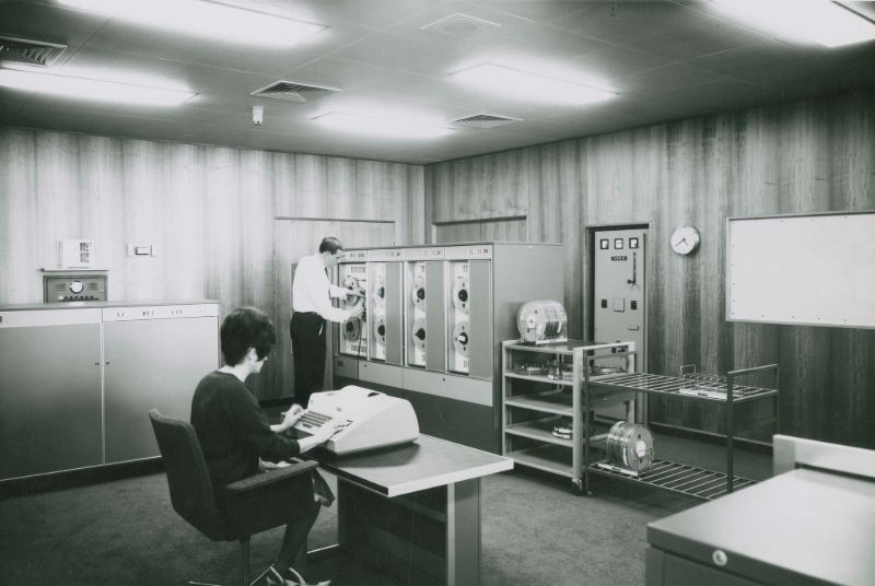 Vintage photos show the workplace and offices of the past  1970s 1980s - 48