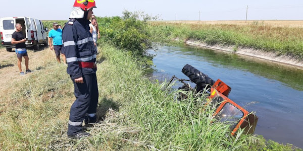 Mort după ce a căzut cu tractorul în canalul de irigații din Moțăței  