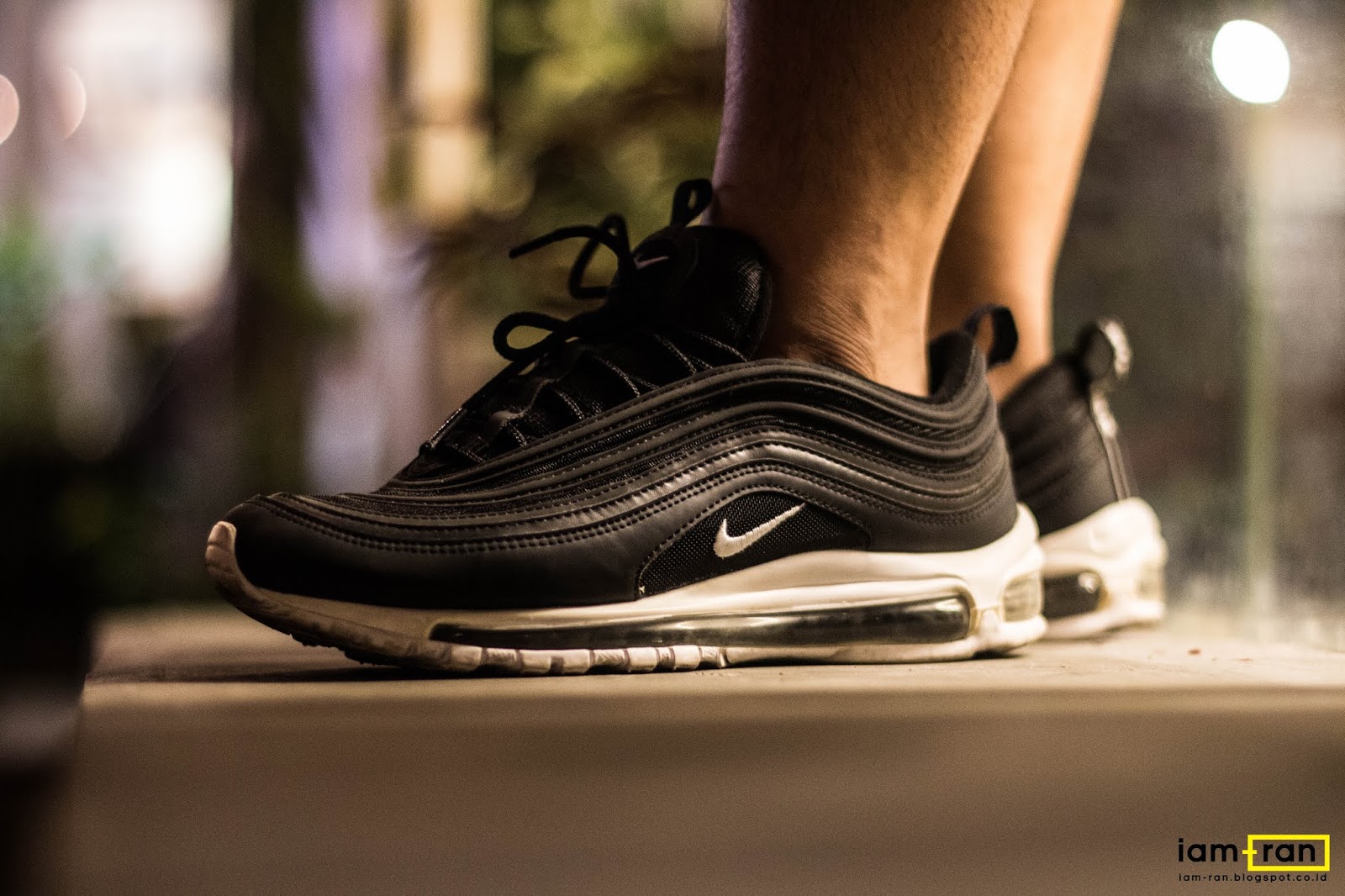 air max 97 feet