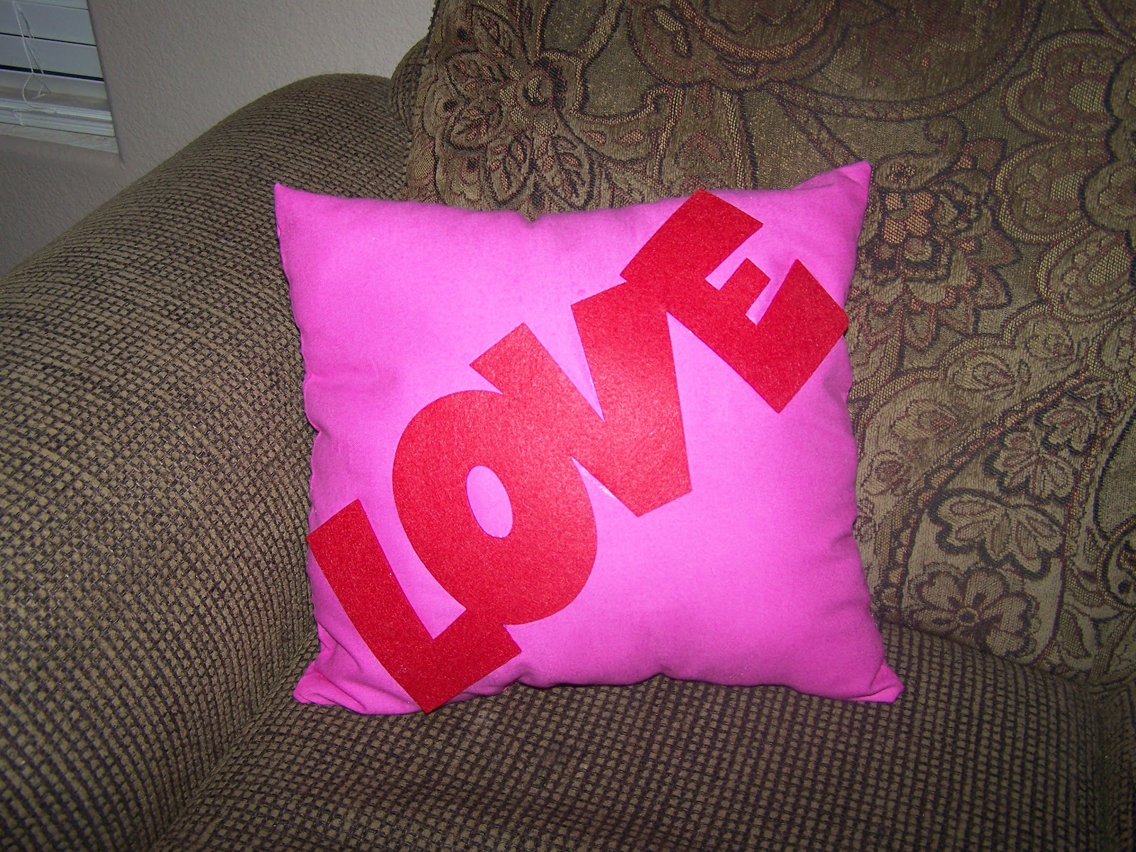 The Busy Broad DIY Valentine's Day Pillow