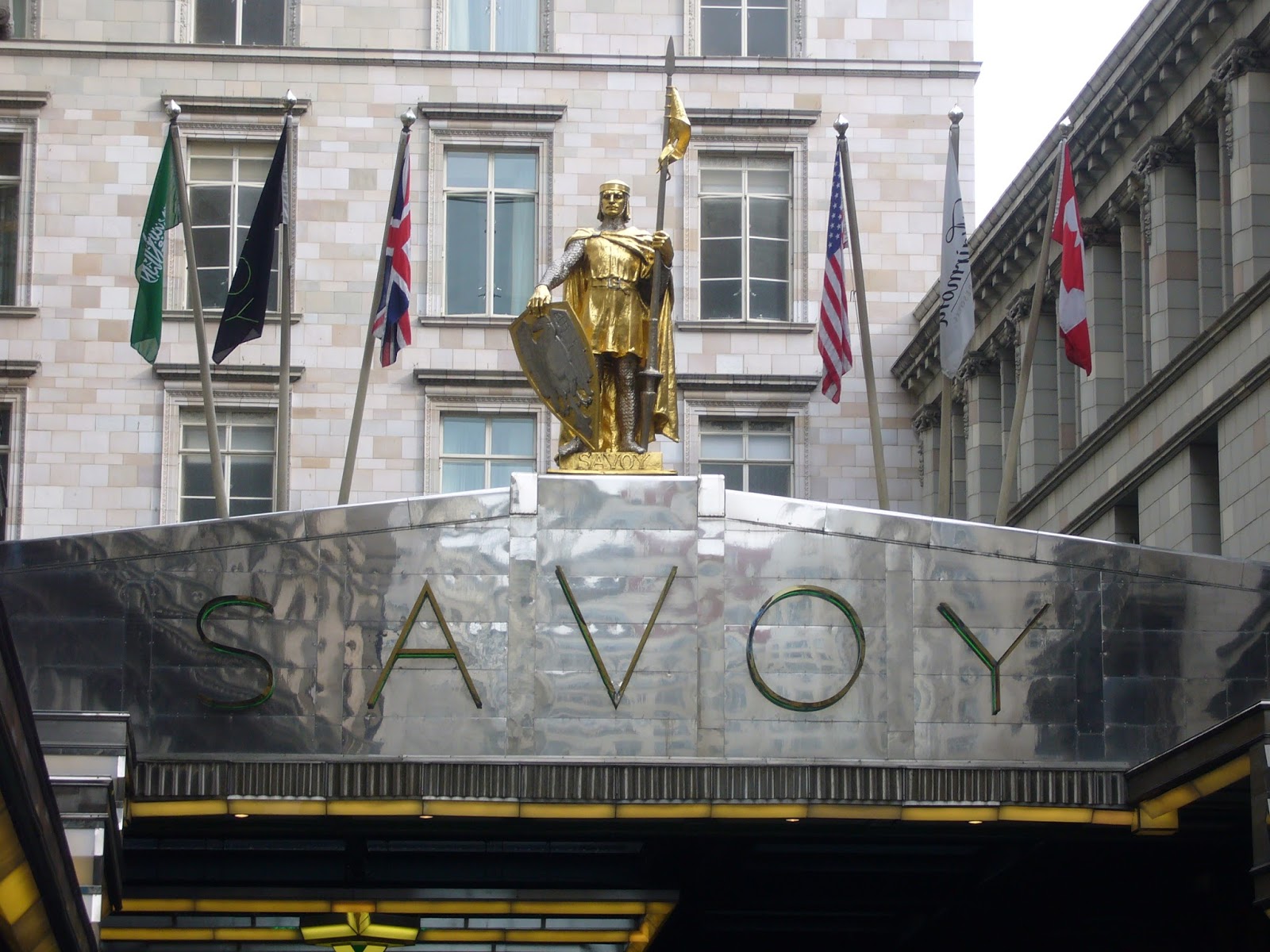 Holmes And Poirot In London ロンドン サヴォイホテル Savoy Hotel