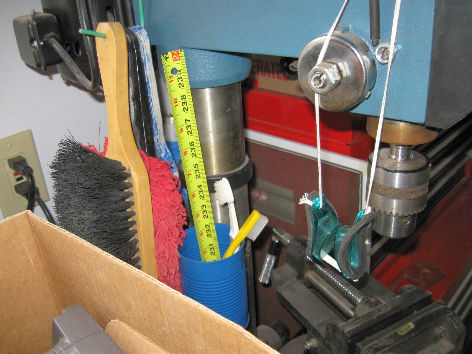 Easy Cheesy Garge: Making Rulers from a Broken Tape Measure