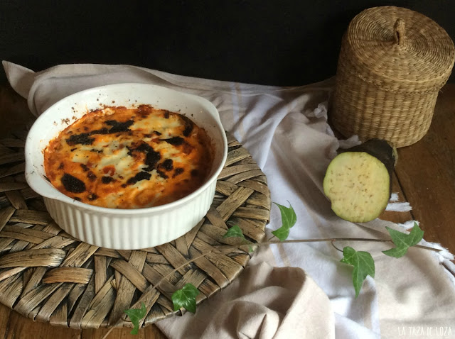 musaka-griega-plato-con-berenjenas-carne-picada