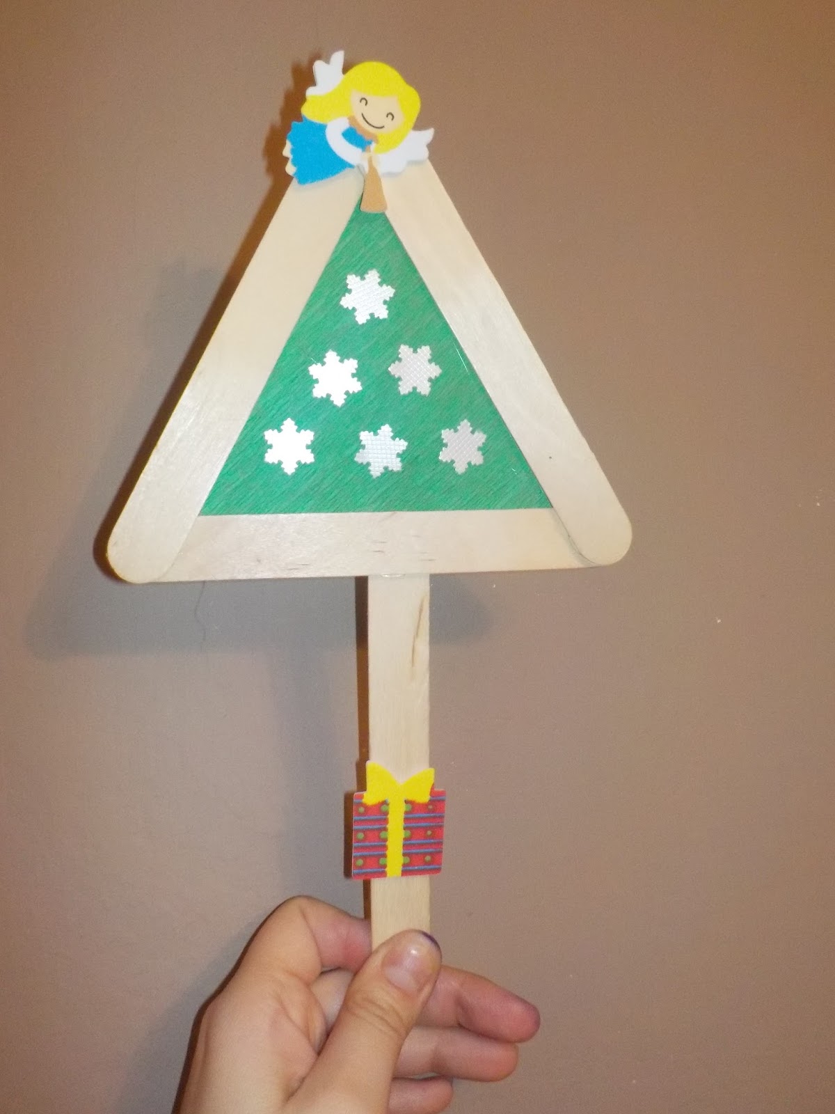 Choinka z patyczków laryngologicznych