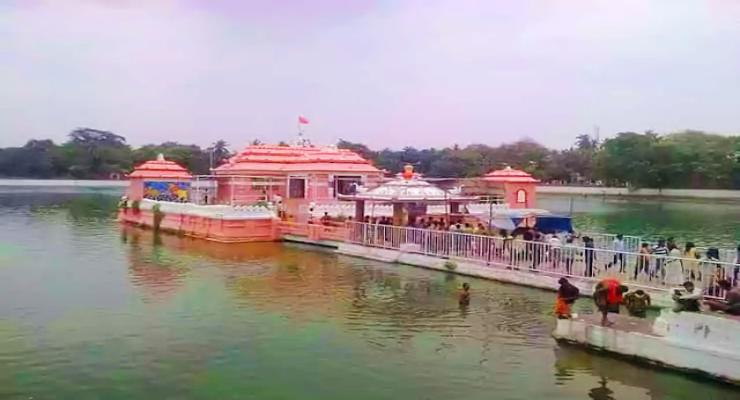 Narendra Sarovar, Puri tourist places