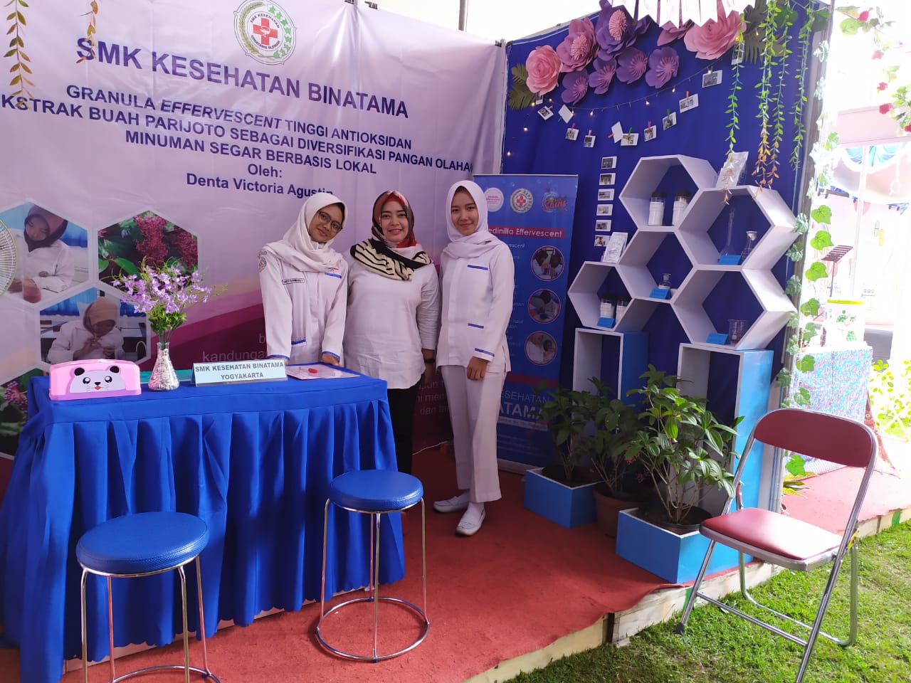 WhatsApp%2BImage%2B2019 12 02%2Bat%2B20.07.38 - Denta Victoria Agustin Raih 2 Piala Dalam Kegiatan Klinik Sains SMK Tahun 2019
