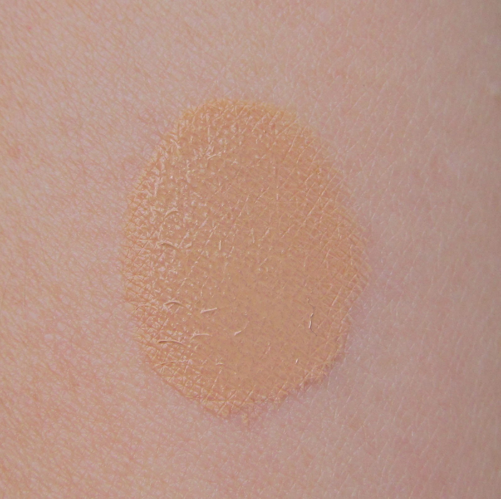 Bon Vivant Beauty: L'Oreal Paris Magic Nude Liquid Powder Foundation in Sand Beige