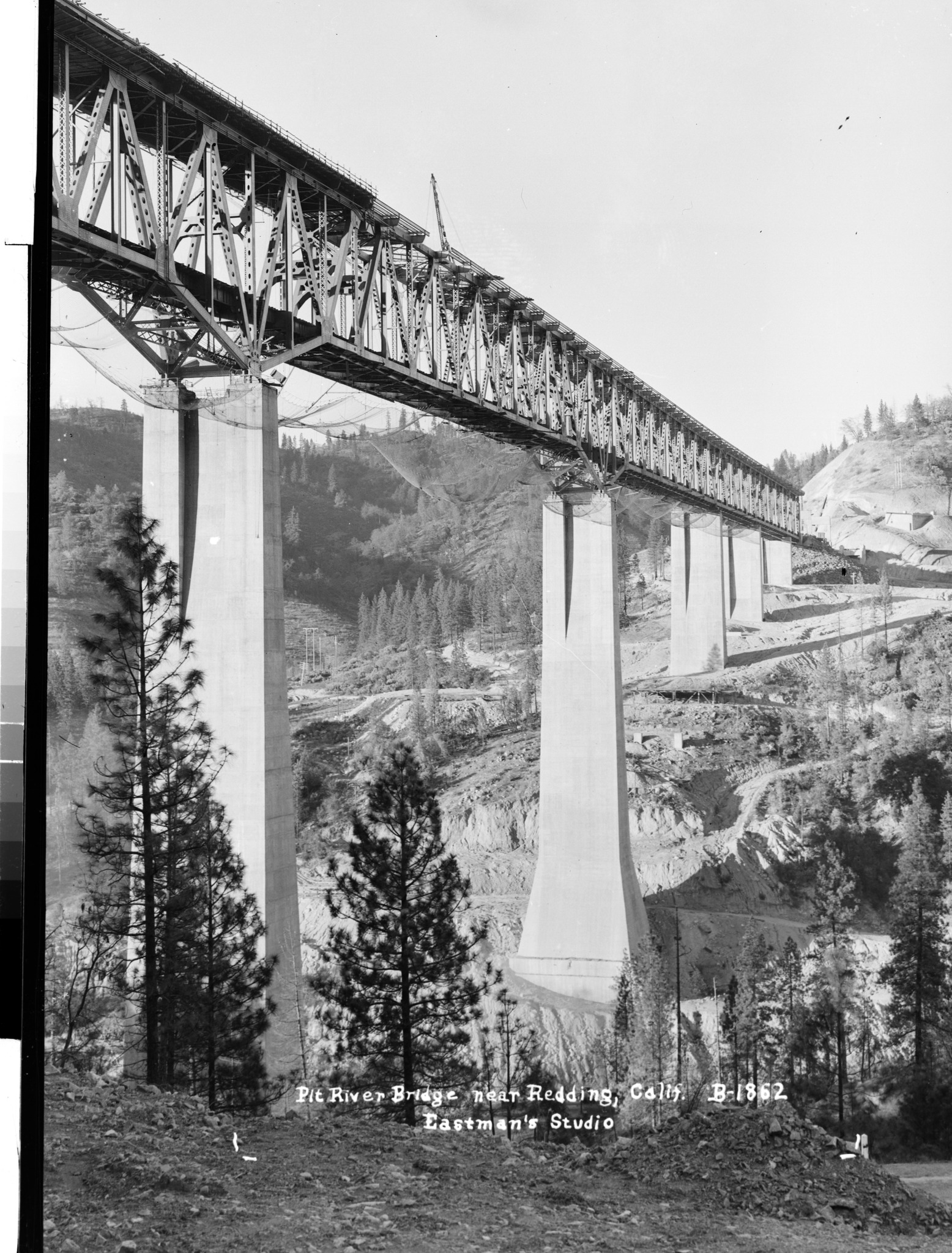 Industrial History 1941 I5+UP/Southern Pacific Bridges over Pit (Pitt