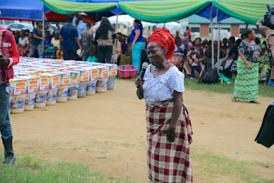 High Chief Ateke Tom celebrated his birthday with 500 widows (photos) 174 13