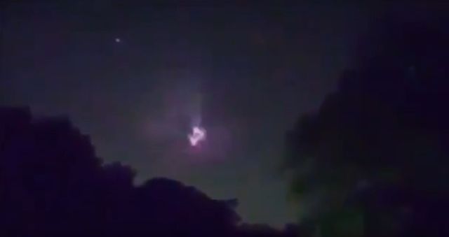 UFO News ~ Mysterious Flashing Object Caught In The Sky Over New Jersey plus MORE Flashing%2BLights%2BNew%2BJersey