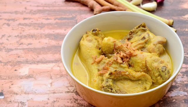 resep-opor-ayam-bumbu-kuning