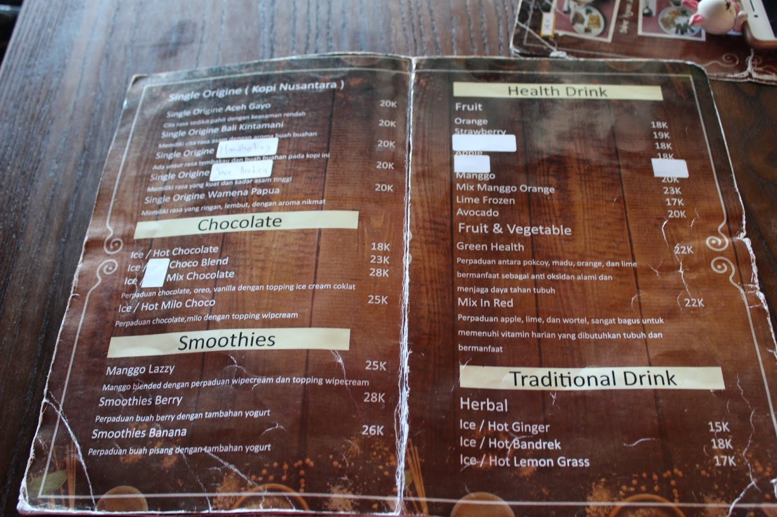 ALMOND BAKERY, CAKE AND ICE CREAM ( ALMOND CAFÉ) JOGJA